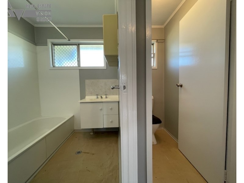 55 Wattle Street, Blackwater QLD 4717