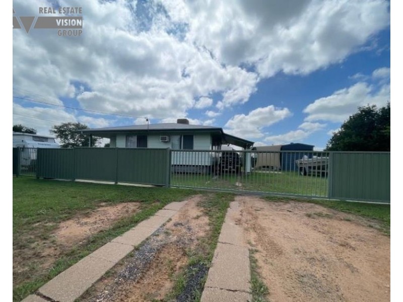 55 Wattle Street, Blackwater QLD 4717