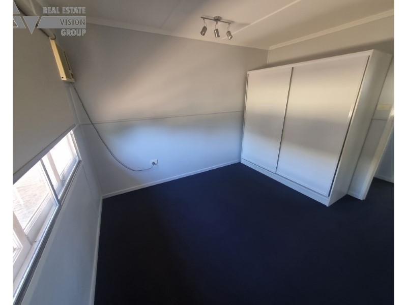 12 Arnold St, Blackwater QLD 4717