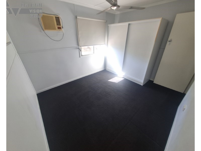 12 Arnold St, Blackwater QLD 4717
