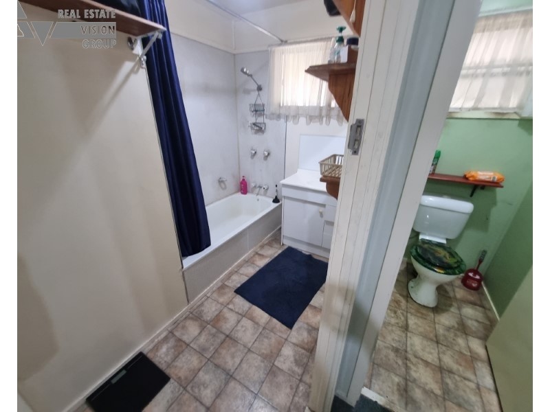 28 Bottletree Avenue, Blackwater QLD 4717