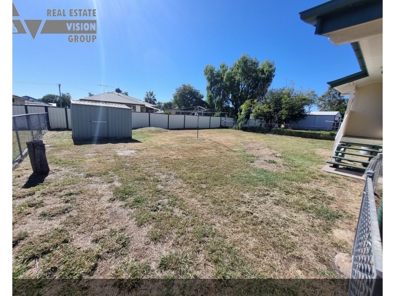 12 Oliffe St, Blackwater QLD 4717