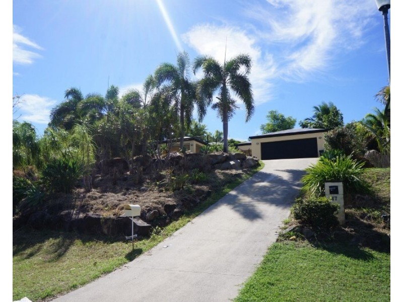 47 Country Road, Cannonvale QLD 4802