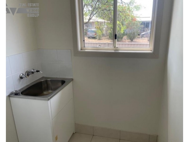 1 Cherry Street, Blackwater QLD 4717