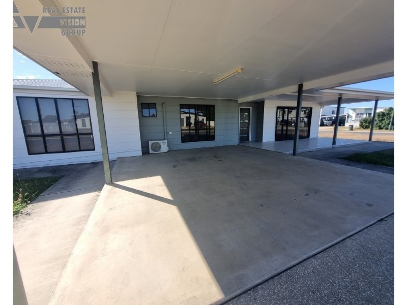 Unit 1/5 Deacon Drive, Blackwater QLD 4717