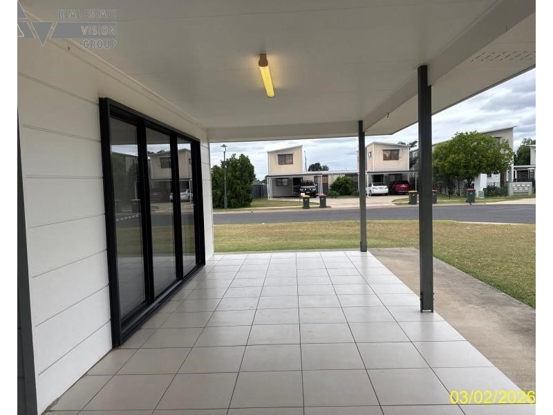 Unit 1/5 Deacon Drive, Blackwater QLD 4717