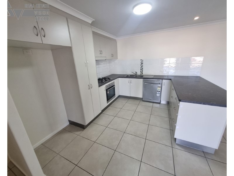Unit 1/5 Deacon Drive, Blackwater QLD 4717