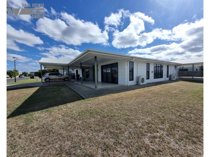 Unit 1/5 Deacon Drive, Blackwater QLD 4717