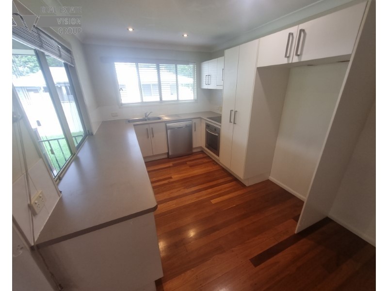 33 Bremner St, Blackwater QLD 4717
