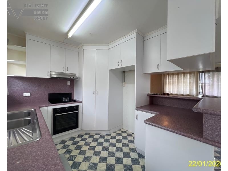 63 Stower Street, Blackwater QLD 4717