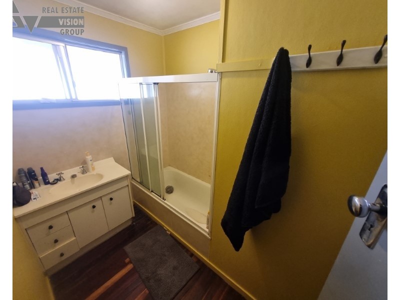 9 Gum St, Blackwater QLD 4717