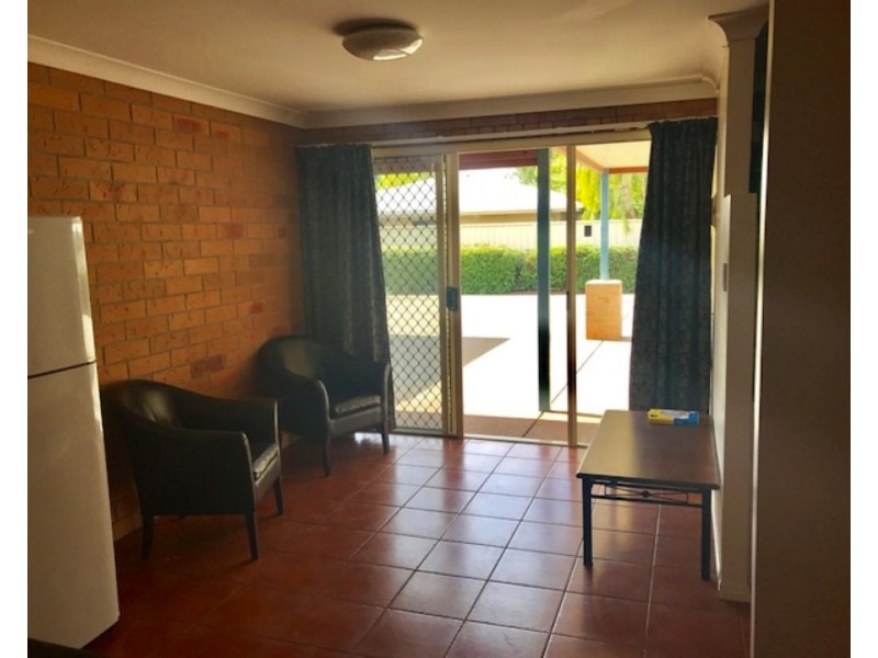 Unit 2/12 Esmond St, Emerald QLD 4720