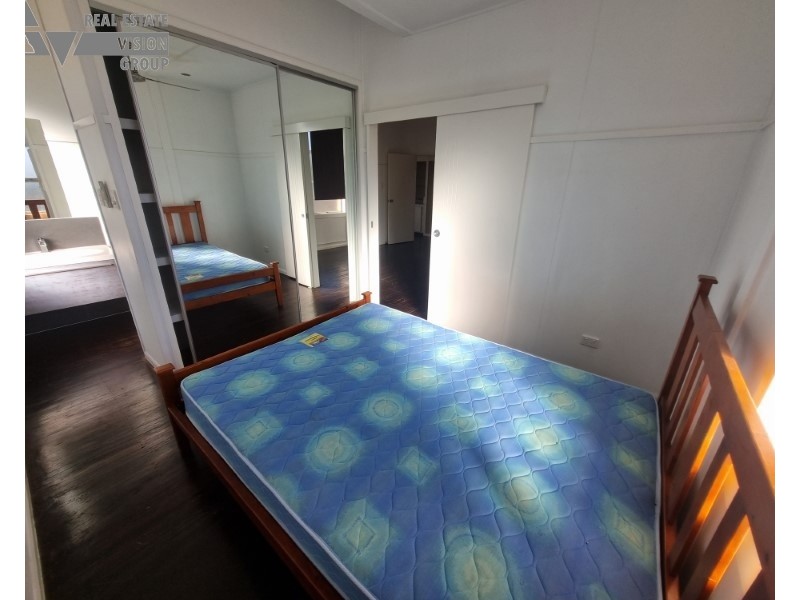 18 Wey St, Blackwater QLD 4717