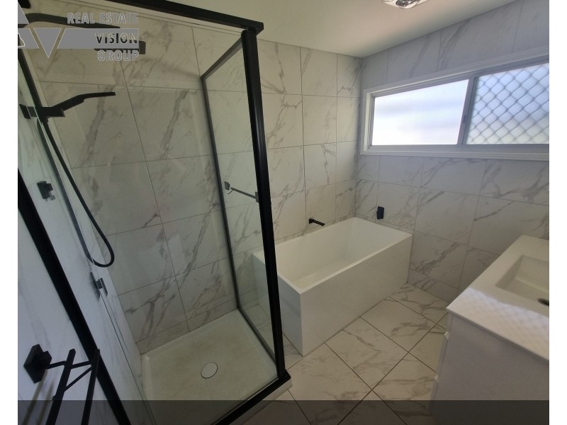 24 Birt St, Blackwater QLD 4717