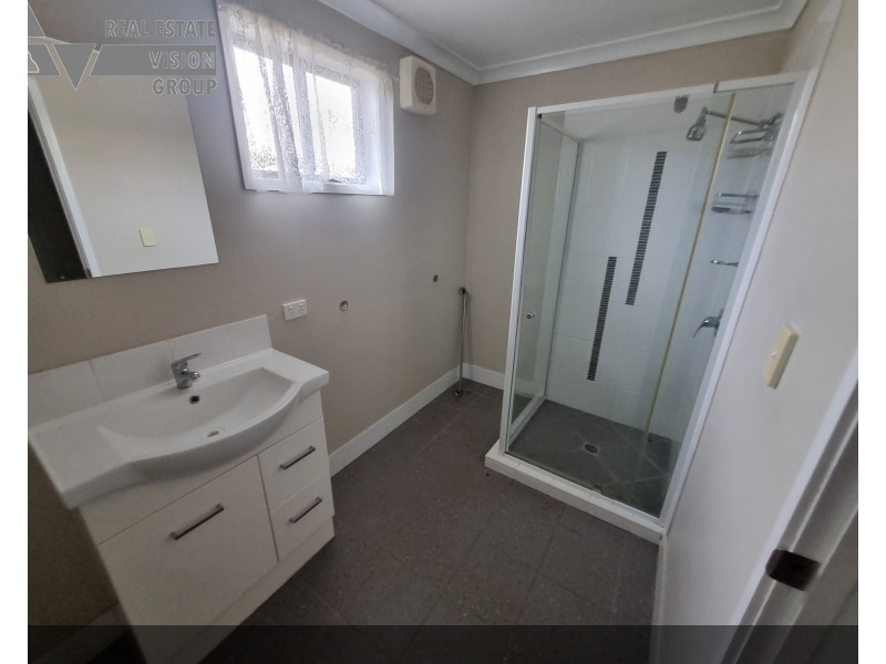 24 Birt St, Blackwater QLD 4717