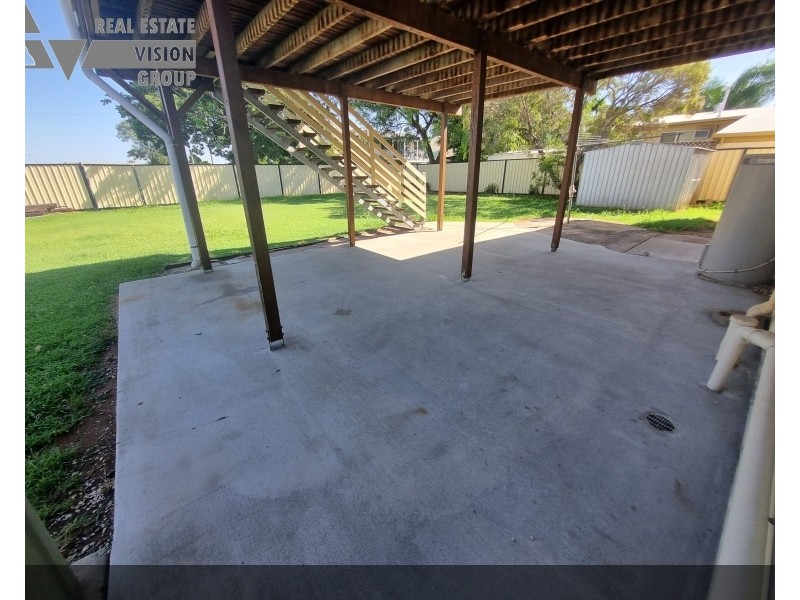 24 Birt St, Blackwater QLD 4717