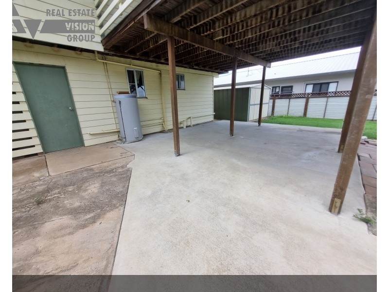 24 Birt St, Blackwater QLD 4717