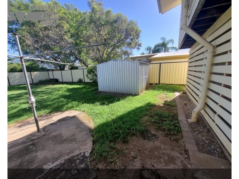 24 Birt St, Blackwater QLD 4717