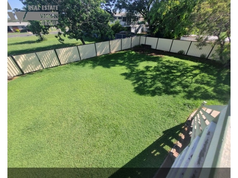24 Birt St, Blackwater QLD 4717
