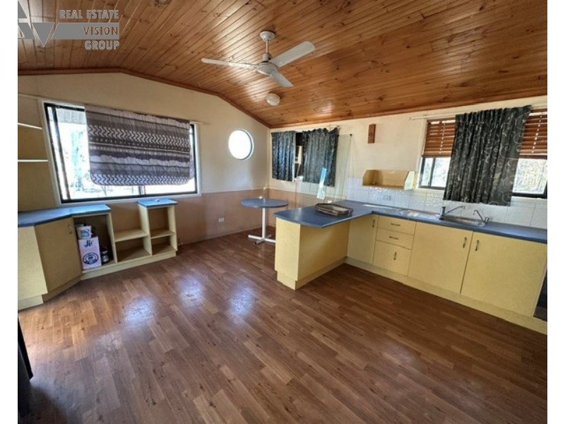 21 Willows Road, Willows QLD 4702