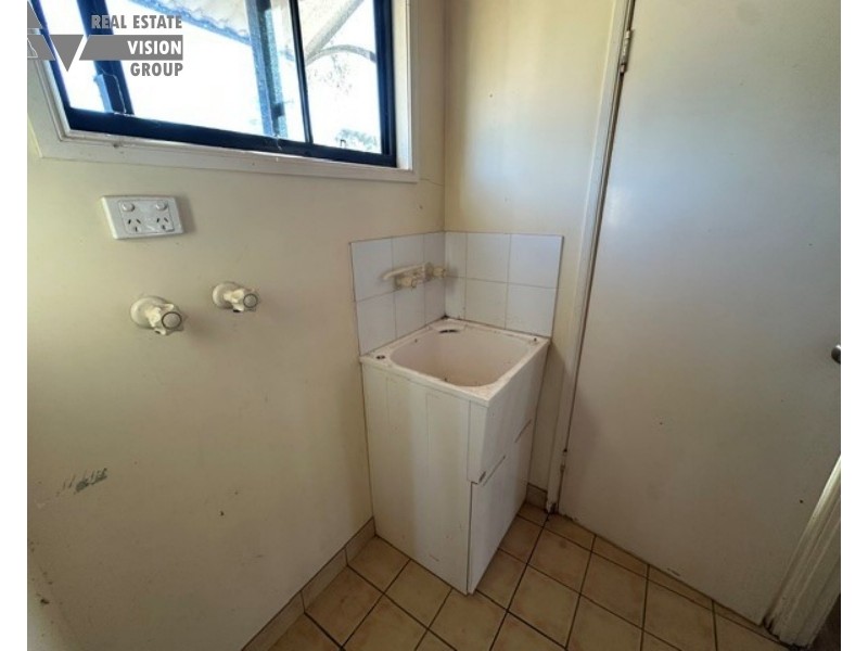 21 Willows Road, Willows QLD 4702