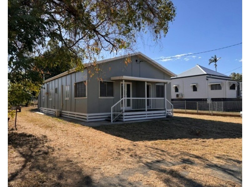 Unit 1/93 Ruby Street, Emerald QLD 4720