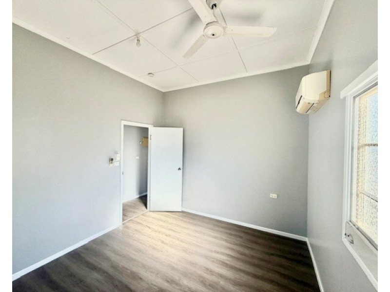 Unit 1/93 Ruby Street, Emerald QLD 4720