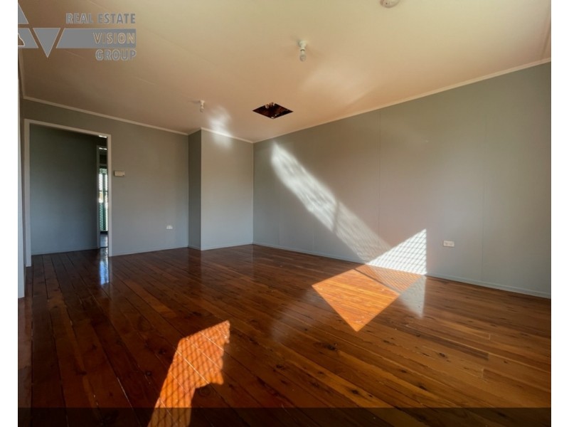 55 Wattle St, Blackwater QLD 4717