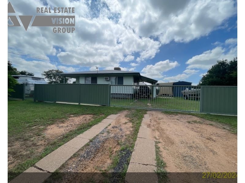 55 Wattle St, Blackwater QLD 4717