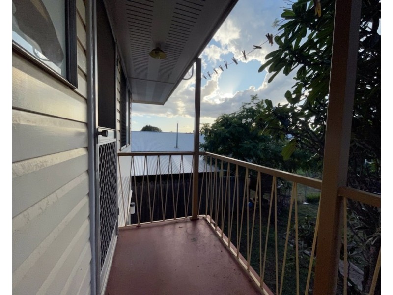 Unit 1/22 Wey Street, Blackwater QLD 4717