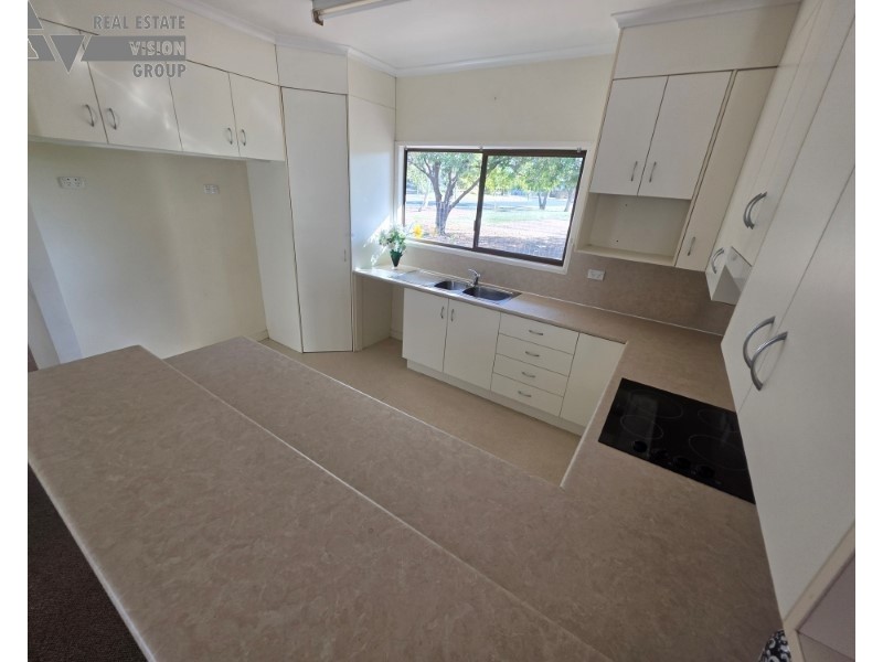 28 Hibiscus Crescent, Blackwater QLD 4717