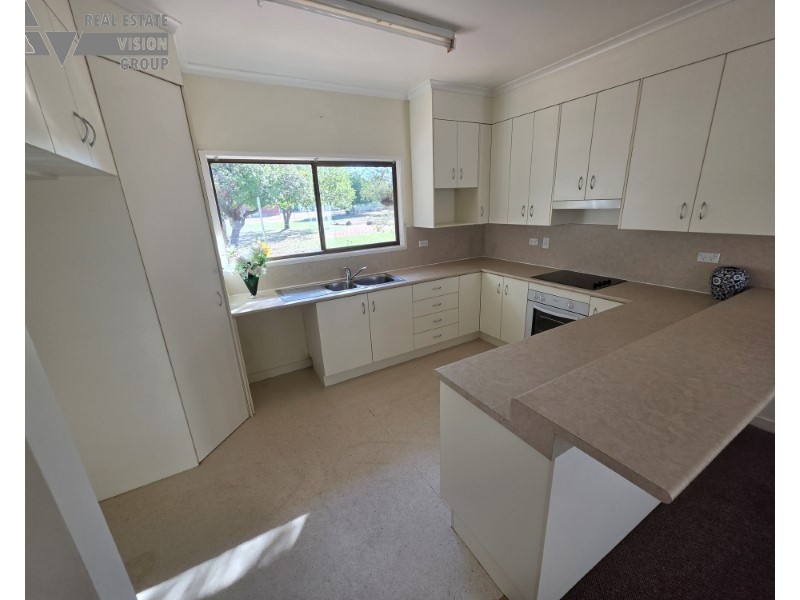 28 Hibiscus Crescent, Blackwater QLD 4717