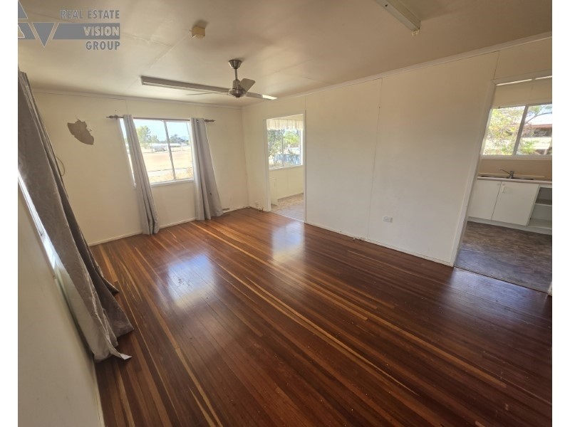 23 Gum St, Blackwater QLD 4717