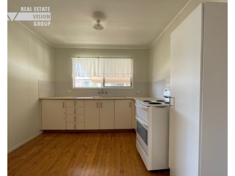 7 Boonery St, Blackwater QLD 4717