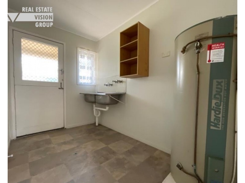7 Boonery St, Blackwater QLD 4717