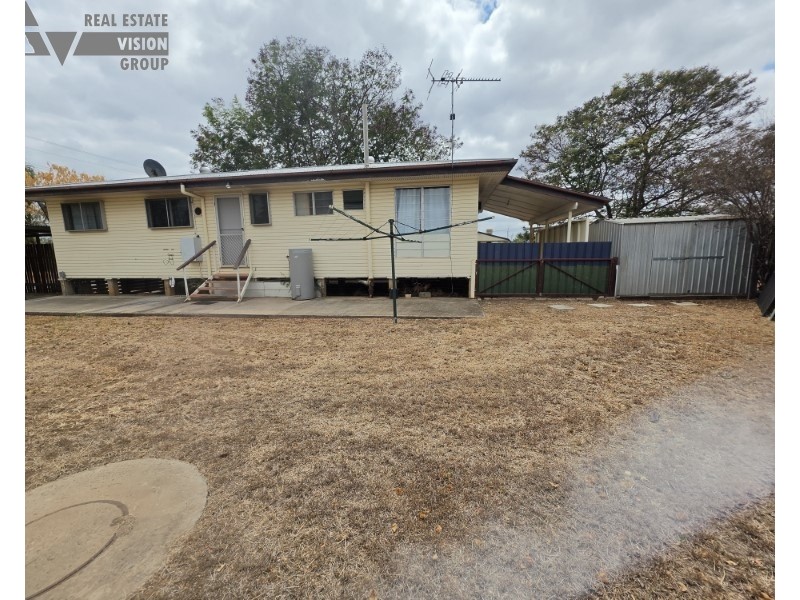 27 Littlefield Street, Blackwater QLD 4717