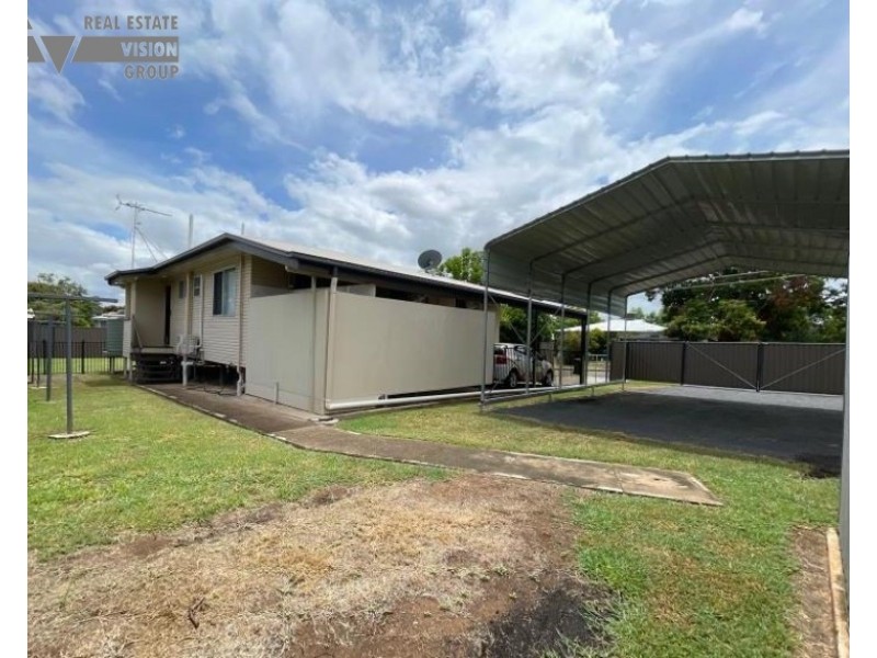 42 Bottletree Avenue, Blackwater QLD 4717