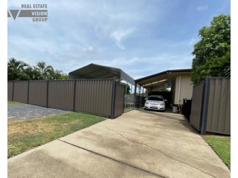 42 Bottletree Avenue, Blackwater QLD 4717