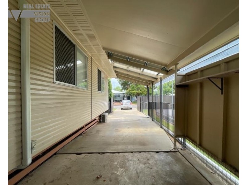 42 Bottletree Avenue, Blackwater QLD 4717