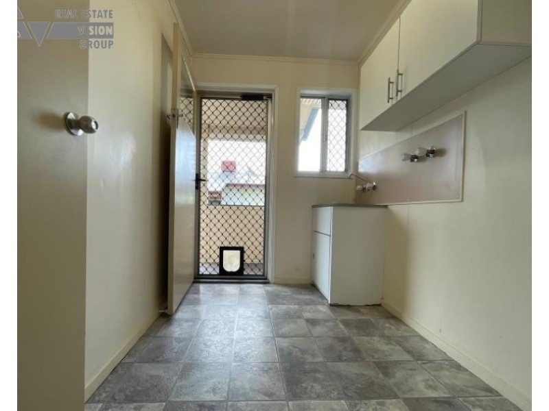 42 Bottletree Avenue, Blackwater QLD 4717