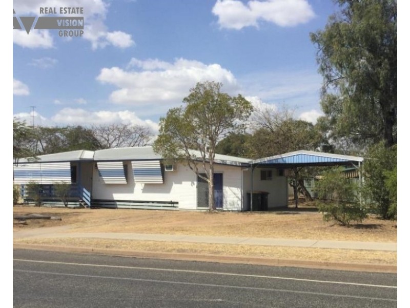 2 Yeates Avenue, Blackwater QLD 4717