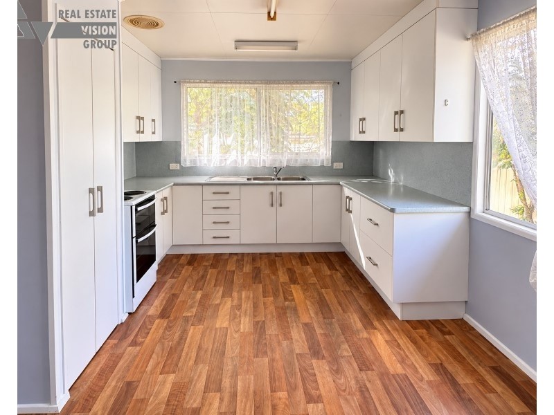 2 Yeates Avenue, Blackwater QLD 4717