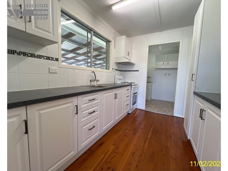 24 Long Street, Blackwater QLD 4717
