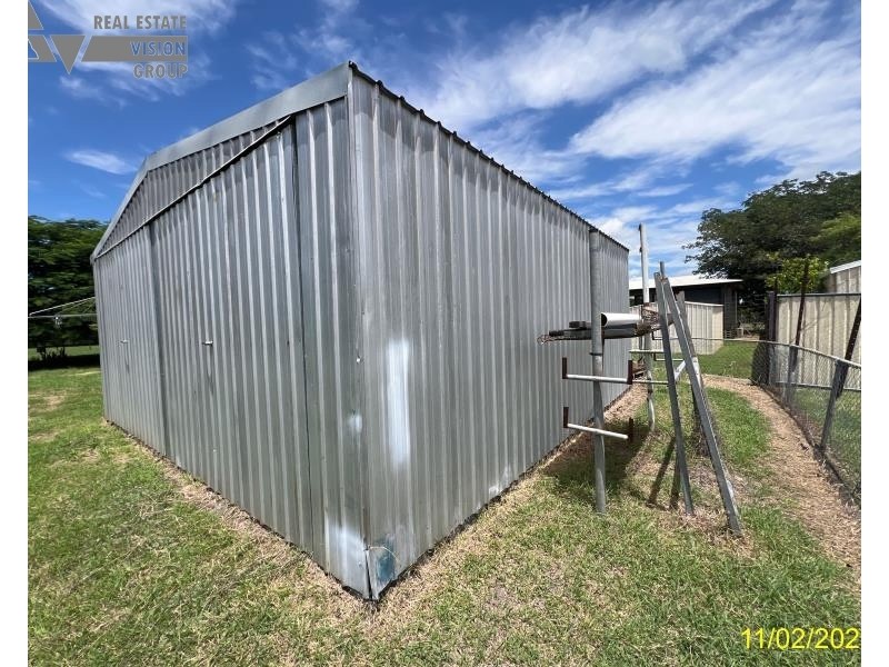 24 Long Street, Blackwater QLD 4717