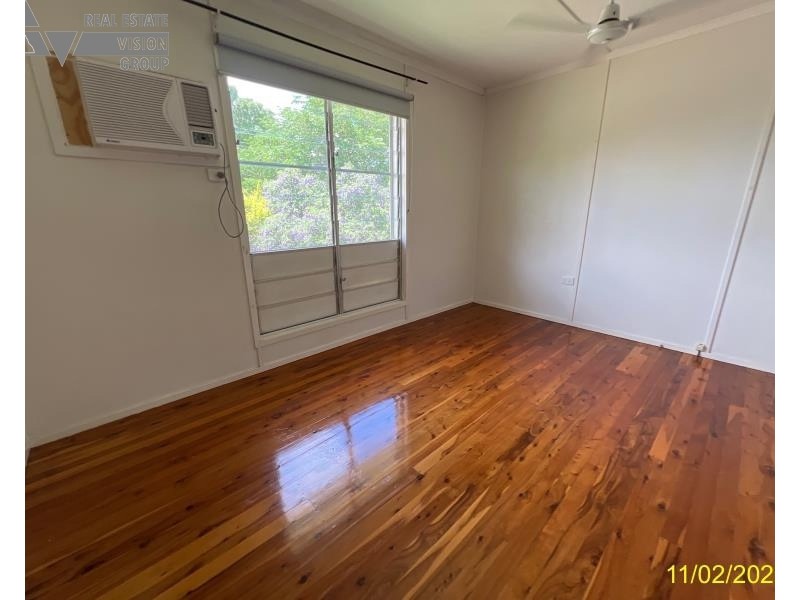 24 Long Street, Blackwater QLD 4717