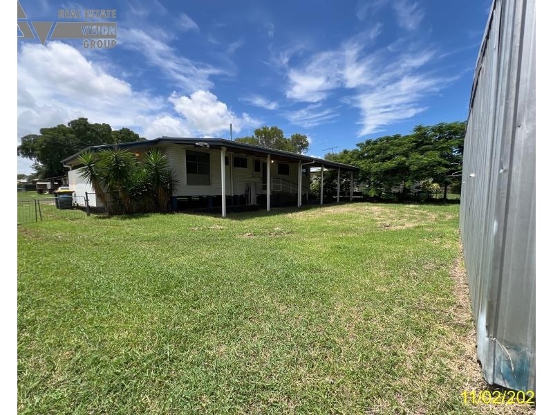 24 Long Street, Blackwater QLD 4717