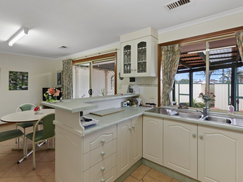 27 Barwell Ave, Marleston SA 5033