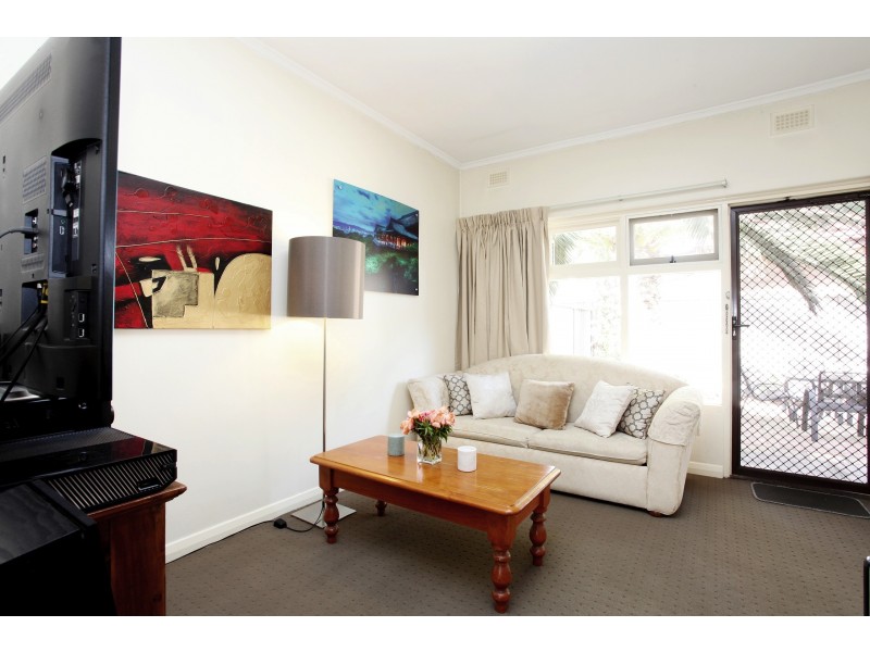 3/7 Daphne St, Kurralta Park SA 5037