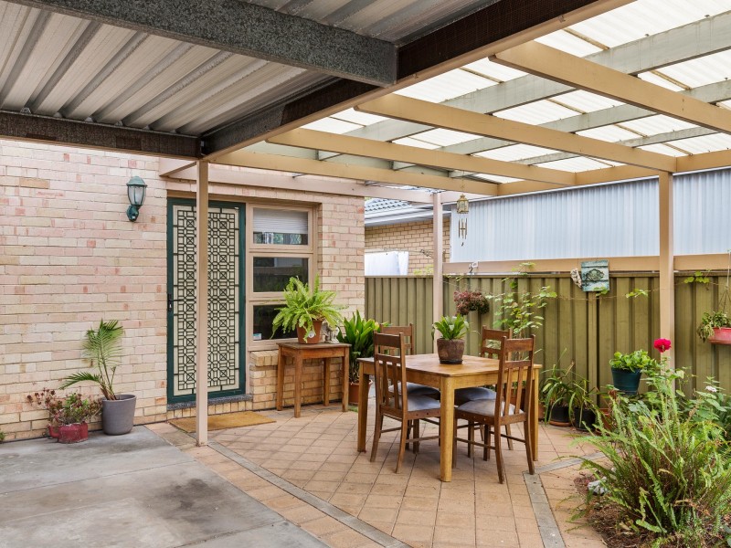 Unit 2/5 Downing St, Hove SA 5048