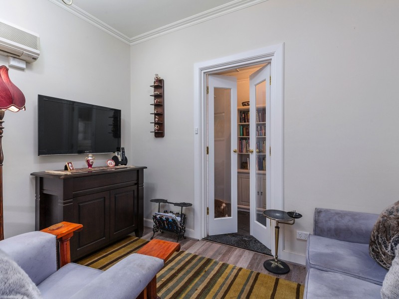 Unit 2/5 Downing St, Hove SA 5048